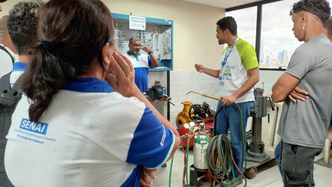 SENAI Pernambuco oferece mais de mil vagas em seis cidades